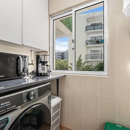 Orion's Retreat Garajau, *